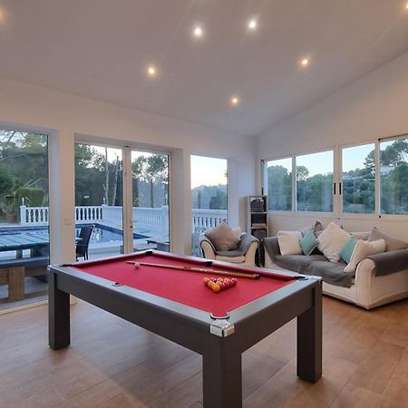 Wonderful Villa, Heated Pool, Near Beautiful Town Alboy Bagian luar foto