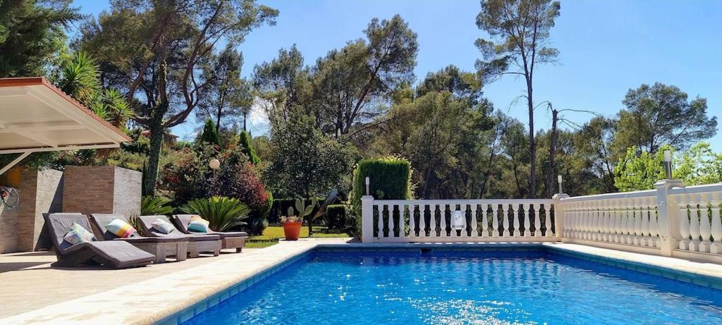 Wonderful Villa, Heated Pool, Near Beautiful Town Alboy Bagian luar foto