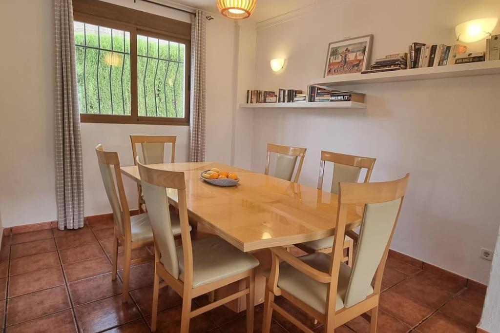 Wonderful Villa, Heated Pool, Near Beautiful Town Alboy Bagian luar foto