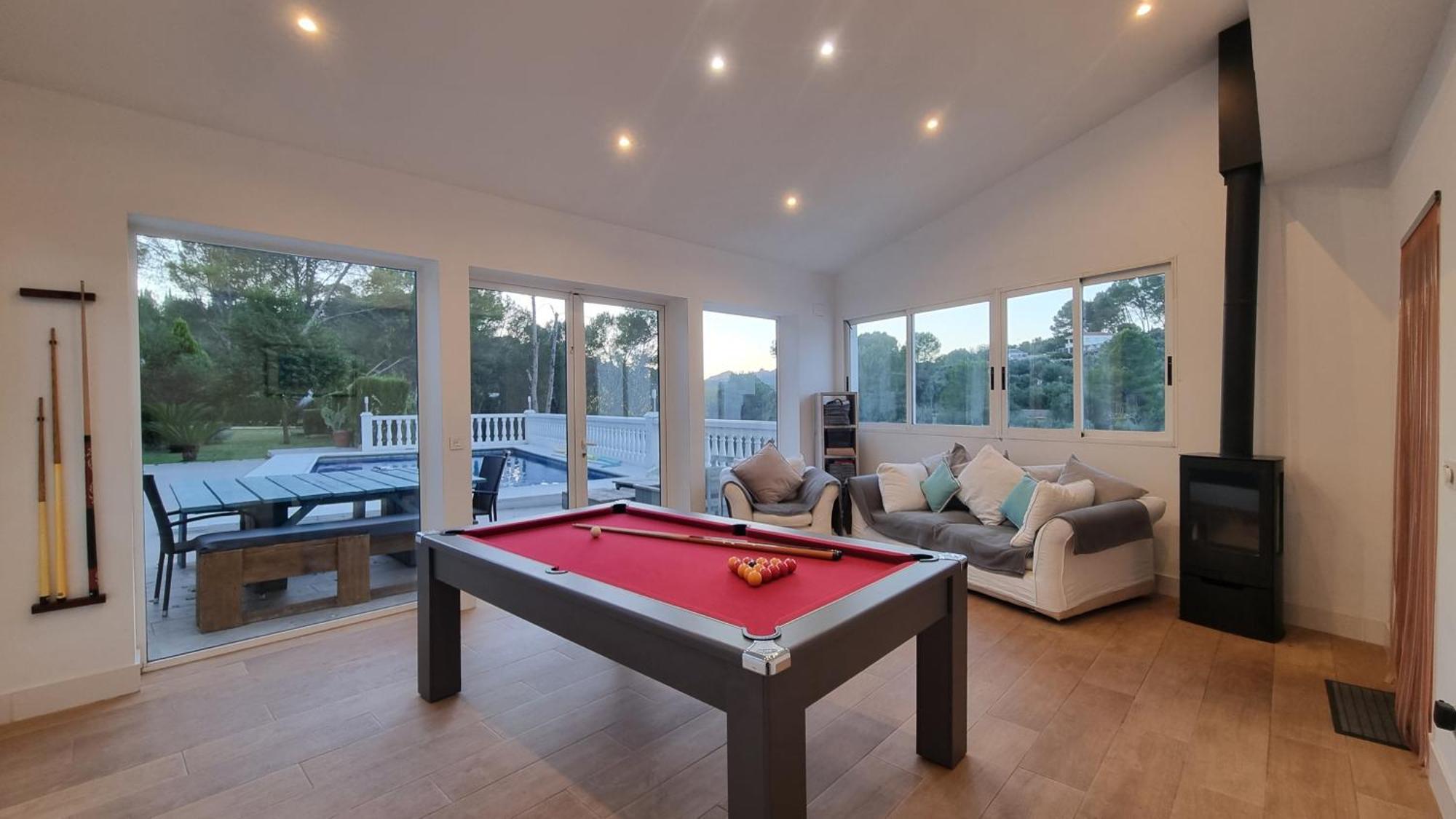 Wonderful Villa, Heated Pool, Near Beautiful Town Alboy Bagian luar foto