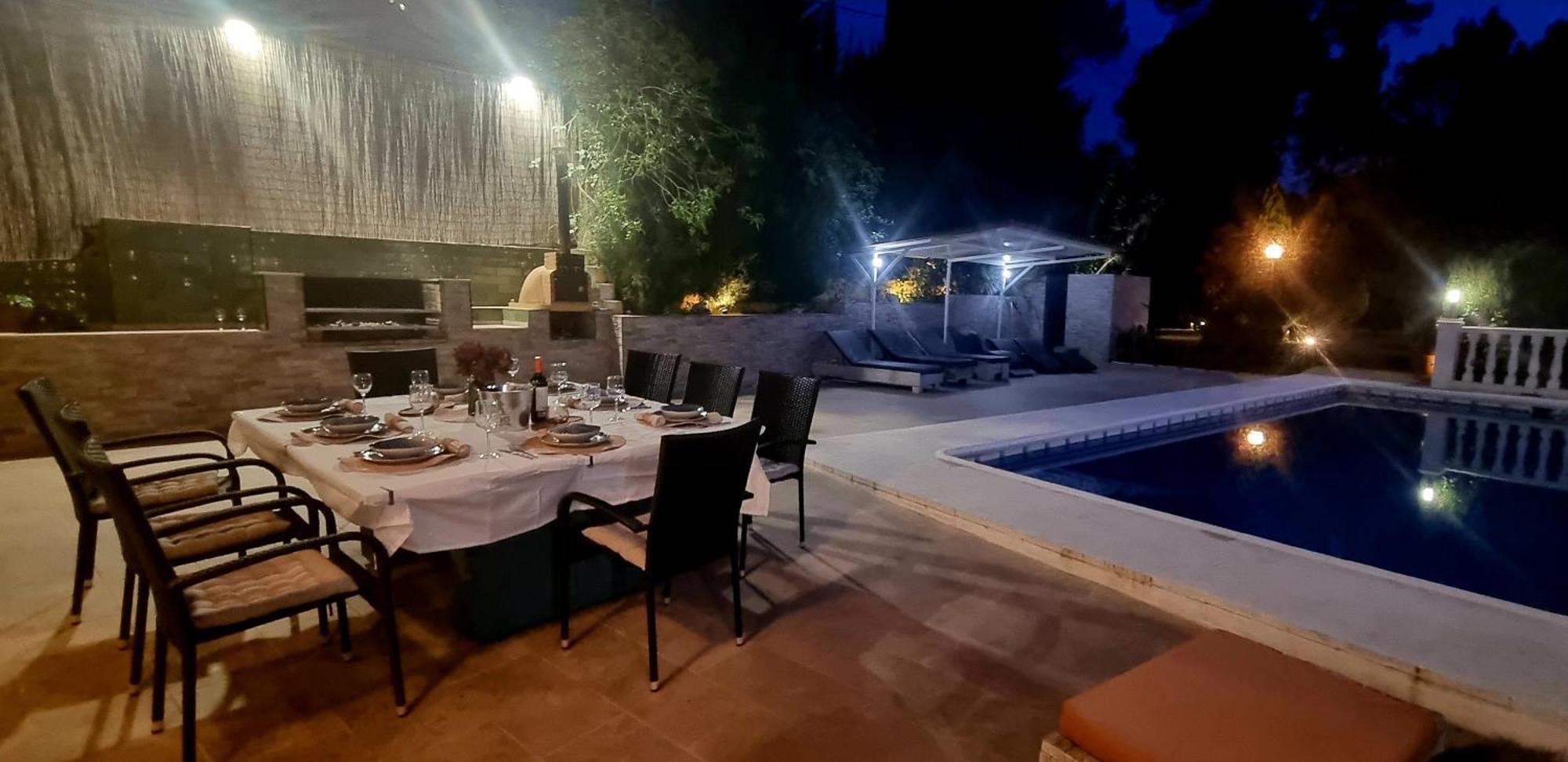 Wonderful Villa, Heated Pool, Near Beautiful Town Alboy Bagian luar foto