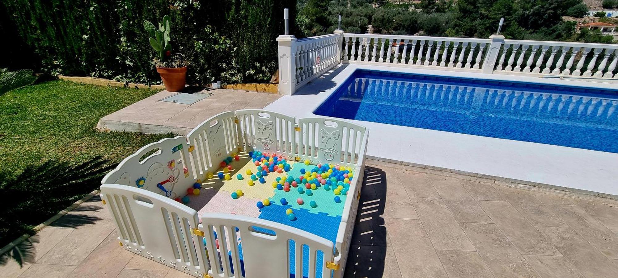 Wonderful Villa, Heated Pool, Near Beautiful Town Alboy Bagian luar foto